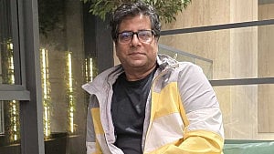 Journalist Anis Alamgir at DB office for ‘questioning’