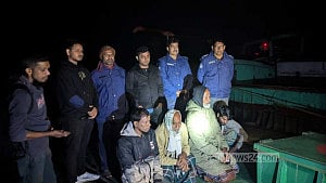 বরিশালে অবৈধ বালু উত্তোলন: ড্রেজার-নৌযান জব্দ, ৪ জনকে জরিমানা