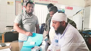 15 hurt in BNP-Jamaat scuffle in Bhola