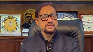 Who is extorting at Ctg Port? Mayor seeks answers