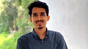 চবি শিক্ষার্থীর ঝুলন্ত লাশ উদ্ধার