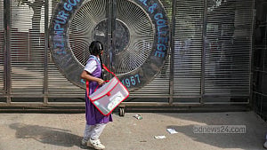 Govt secondary teachers suspend strike