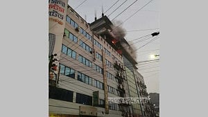 Fire at Gulistan market tamed