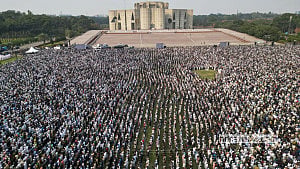 Massive crowd at Hadi's funeral