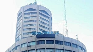 Law set for change, reinsurance to open to foreign firms