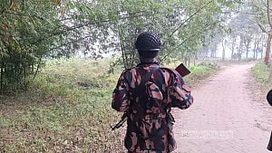 জয়পুরহাট সীমান্তে ফের বেড়া দেওয়ার চেষ্টা বিএসএফের, উত্তেজনা