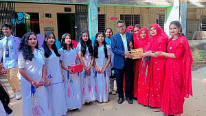 কুচকাওয়াজে নেতৃত্ব দিই আমি