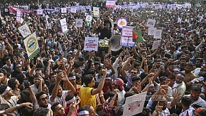 Mobile traders end protest after BTRC assurances