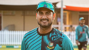 ১২ ছক্কায় নাঈম শেখের ১৪৫, জাকির ১৩৭