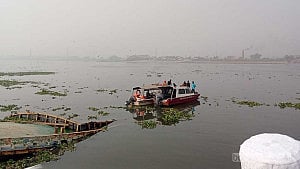 2 dead in Narayanganj freight vessel capsize
