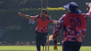জাতীয় দল থেকে বাদ পড়েই নিতিশ রেড্ডির হ্যাটট্রিক