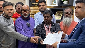 নোয়াখালী-১ আসনে এনসিপির মনোনয়ন নিলেন জুলাই শহীদের বাবা