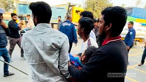 25 students injured in police beating