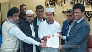 হলফনামা: সারজিসের হাতে আছে ৩ লাখ টাকা, নেই বাড়ি-গাড়ি
