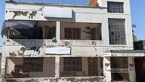 Arson attempt on Pirojpur EC office