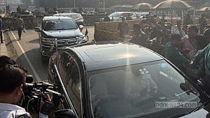 EC does not speak to media after meeting president