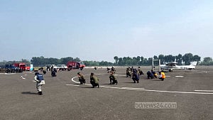 রাজশাহী বিমানবন্দরে ঝুঁকি মোকাবেলায় নিরাপত্তা মহড়া