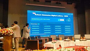 300,000 students get seats through digital school lottery
