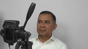 ভোটার হওয়ার আনুষ্ঠানিকতা সারলেন তারেক রহমান