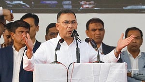 স্বপ্ন যেখানে জীবনের চেয়ে বড়