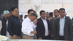 Teary-eyed Tarique pays tribute to father