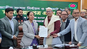 ঠাকুরগাঁও-১: মনোনয়নপত্র জমা দিলেন ফখরুল