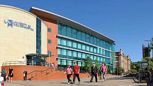 UK limits Bangladeshi, Pakistani students