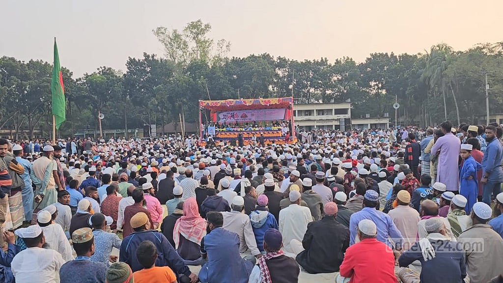 Jamaat-e-Islami candidate Abul Kalam Azad addresses an election rally in Natore-1.