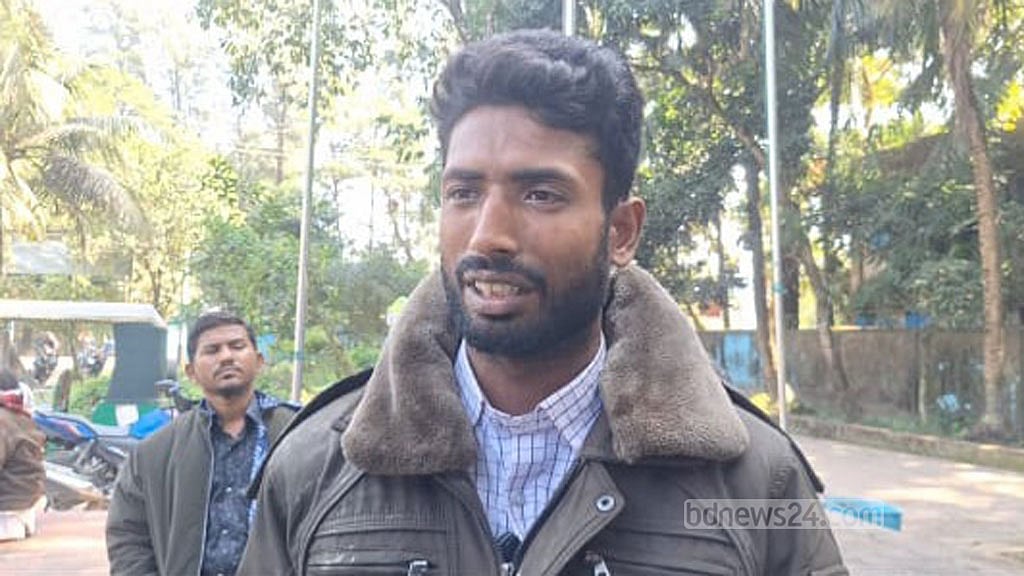 নিখোঁজ শামছুর বড় ছেলে মো. ফখরুল ইসলাম।