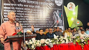 Stop telling reform stories: Amir Khosru