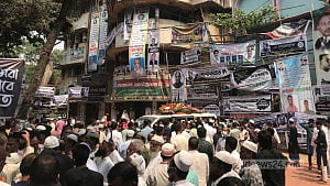 প্রিয় নাসিমন প্রাঙ্গণে নোমানের কফিন, নেতাকর্মীর ঢল