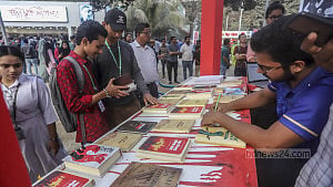 জমে উঠছে বইমেলা, সব মতাদর্শের সম্মিলন প্রত্যাশা