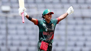 ফারজানা ১০১, ফাতেমা ৯৪, দিলারা-স্বর্ণার ঝড়
