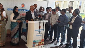 Fake freedom fighters will face justice: Advisor Faruk