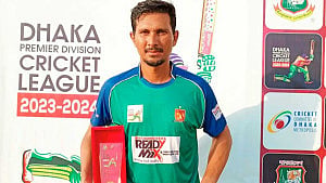 জিসানের ৮ ছক্কার ঝড় ছাপিয়ে ফজলে মাহমুদের ম্যাচ জেতানো সেঞ্চুরি