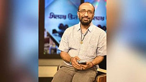 ‘Meghmallar’ director Zahidur Rahim Anjan dies