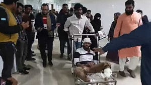 ‘মা-বাবা নেই, শ্রমিকের কাজ করে চলত কাশেমের জীবন’
