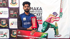 ইরফানের সেঞ্চুরি, ফের গতির ঝড় নাহিদের