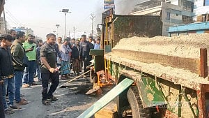 কুষ্টিয়ায় স্কুলে যাওয়ার পথে ট্রলি চাপায় শিক্ষার্থীর মৃত্যু