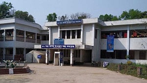 লক্ষ্মীপুরে ‘খাবারে চেতনানাশক মিশিয়ে টাকা-গহনা-মাছ-মাংস চুরি’, হাসপাতালে ৬