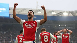 Merino bags brace as Arsenal beat Leicester