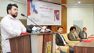 হাসিনার যেকোনো রাজনৈতিক পদক্ষেপের জন্য দায়ী ভারত: নাহিদ