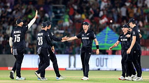Young, Latham centuries as NZ overwhelm Pakistan