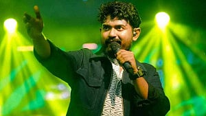 ভাষা দিবসে নতুন আঙ্গিকে শোভনের ‘আমি বাংলায় গান গাই’