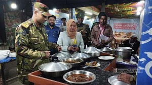 সিলেটে পাখির মাংস বিক্রির দায়ে ৫ রেস্তোরাঁকে জরিমানা