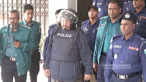 আরও তিন মামলায় গ্রেপ্তার দেখানো হল সাবেক মন্ত্রী ইমরানকে