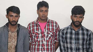 2 men ‘admit’ to robbery, assault on moving bus