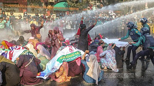 পদযাত্রায় বাধা