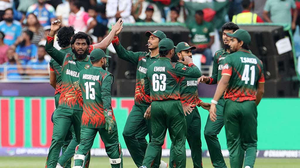 হৃদয়ের সেঞ্চুরি ছাপিয়ে উজ্জ্বল গিল, বাংলাদেশের হার