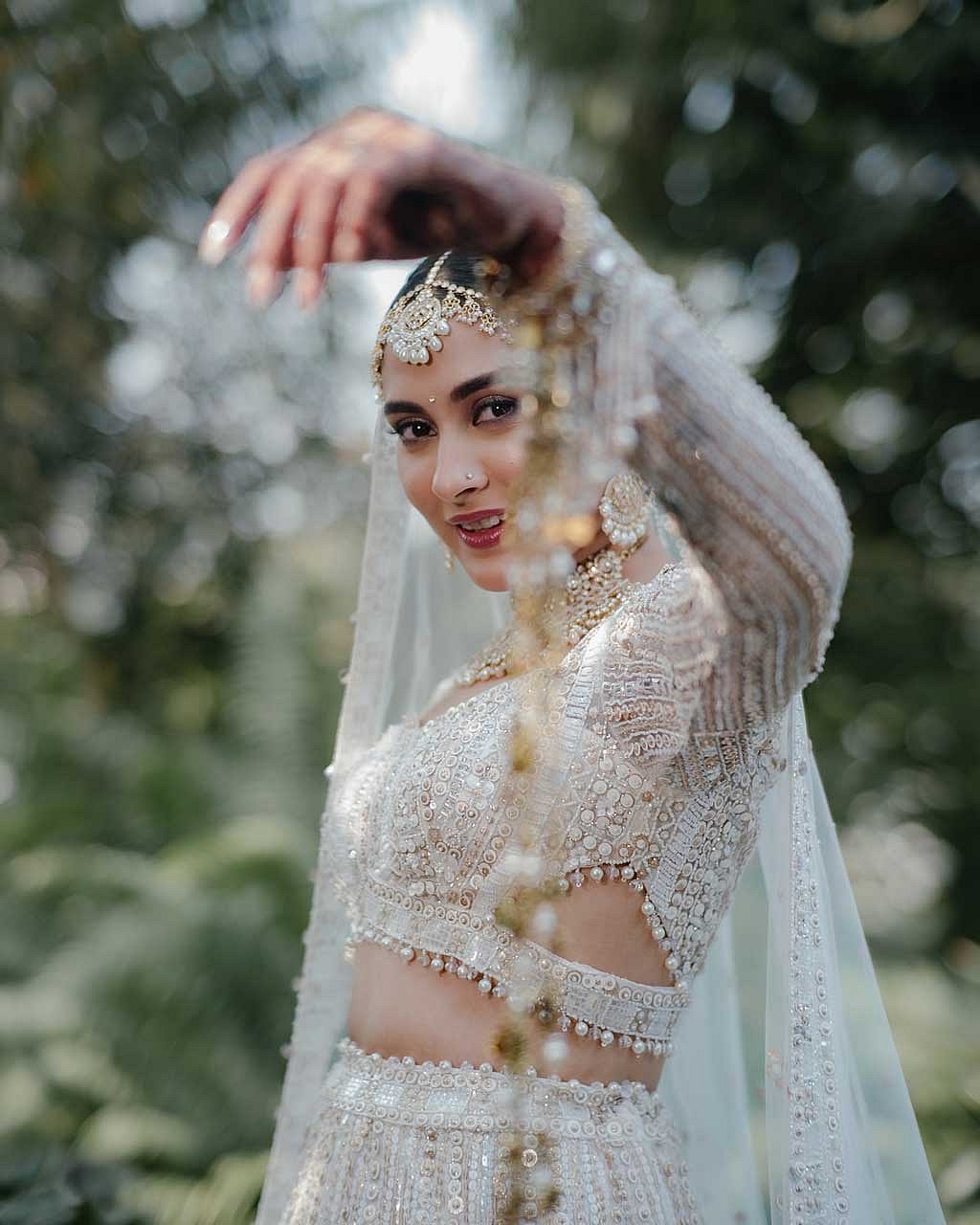 অভিনেত্রীর কথায়, “মানুষ বলে সাত বছরের বন্ধুত্ব স্থায়ী হয়, আমরা এটি দ্বিগুণ করেছি।“ গত ১৪ ফেব্রয়ারিতে আগামী জীবনে একসাথে পথ চলতে দুজনে প্রতিশ্রুতিবদ্ধ হয়েছেন বলেও জানিয়েছেন মেহজাবীন।